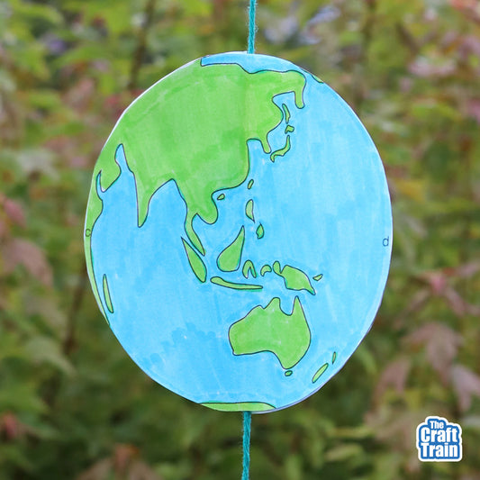 Spinning paper earth craft